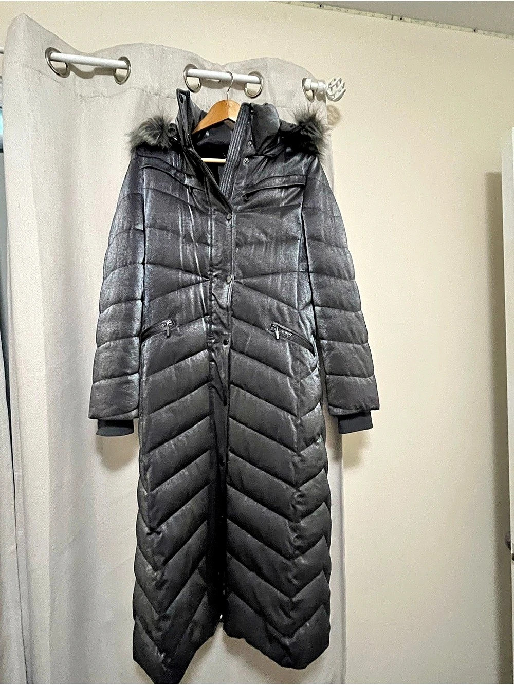 Badgley Mischka Women's Grey Faux-Fur Hooded Long Puffer Coat